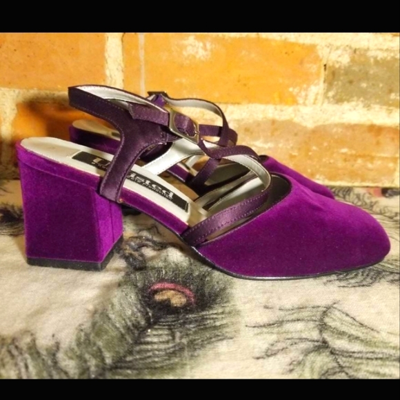 Unlisted by Kenneth Cole Shoes - PURPLE VELVET HEELS VINTAGE 90'S UNLISTED KENNETH COLE 2000's Y2K PUNK GOTH MOD
